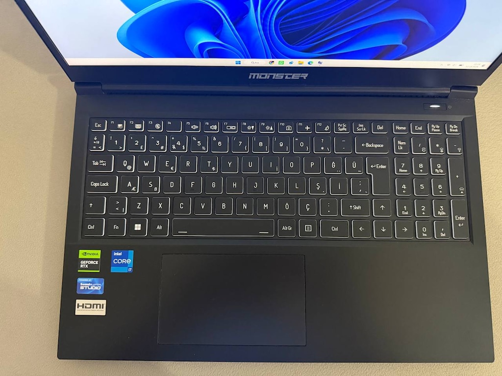 Monster Tulpar T5 V23.4 İ7-12700H RTX4060 8GB 32GB RAM 1TB SSD 144HZ - 8