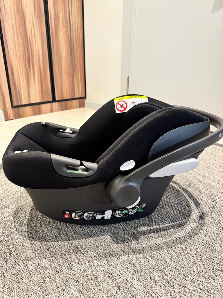 Cybex Aton B2 iSize - Volcano Black - 3