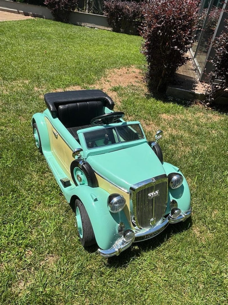 Akülü Araba Horch 930v