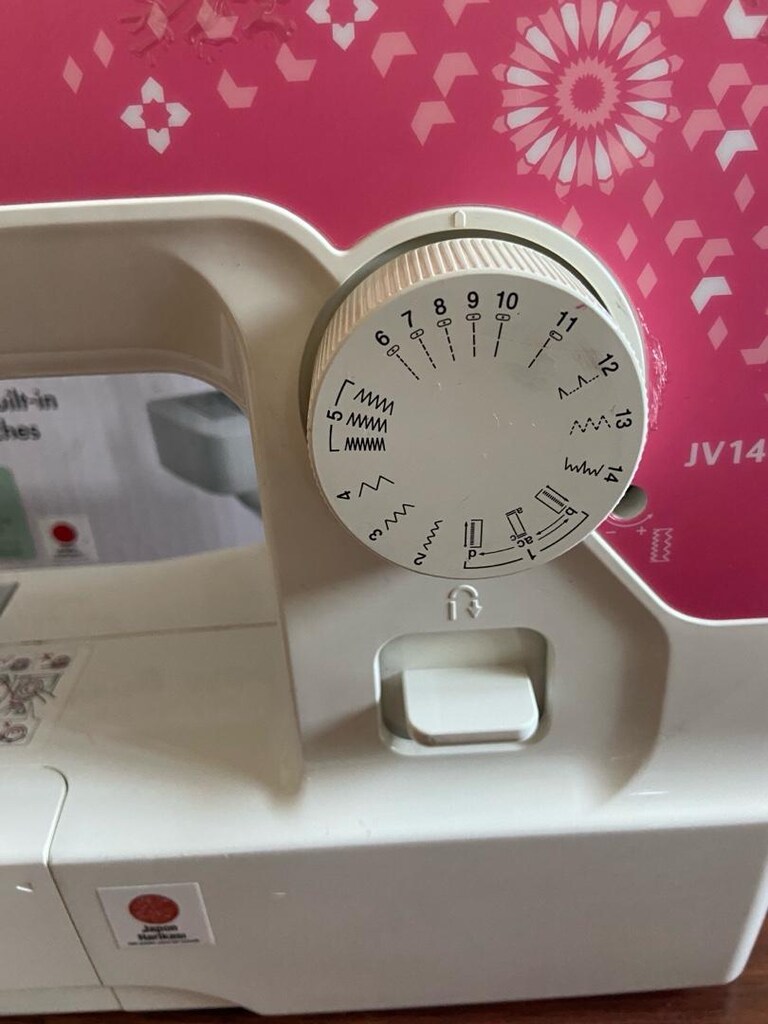 Brother JV1400 model dikiş makinesi - 4