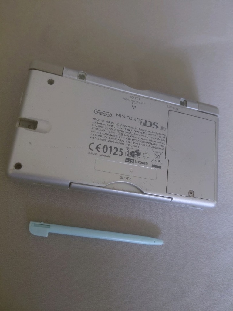 Nintendo ds lite cihazı - 4
