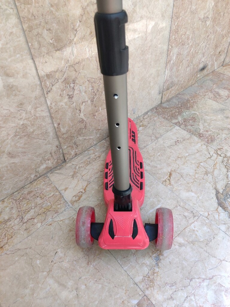 Cool Wheels 3 Tekerlekli Işıklı Maxi Scooter Pembe (Katlanabilir) - 8