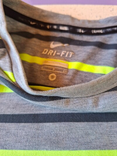 NİKE Dri_Fit Erkek T_Shirt S beden