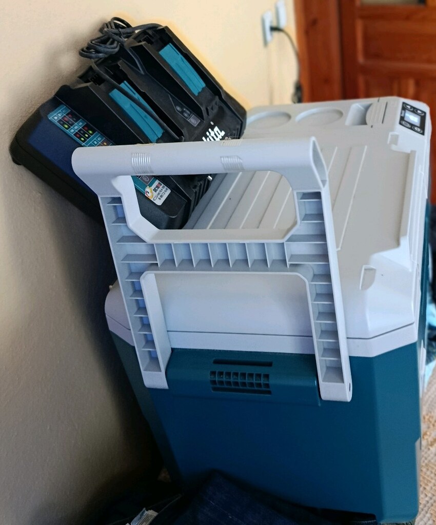 Makita DCW180 Akülü Isıtıcı ve Soğutucu Dolap (Almanya'dan - Hiç Kulla - 2