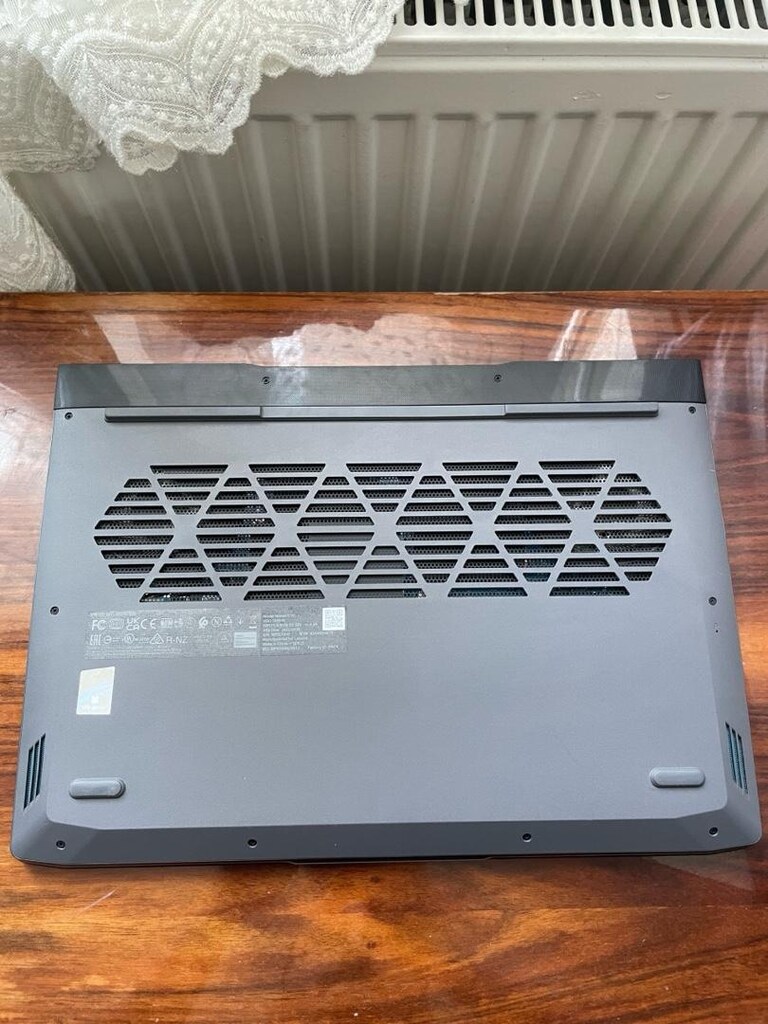 Lenovo LOQ 15IRH8 | i5-12450H | RTX 4050 | 8 GB RAM | 512 GB SSD - 13