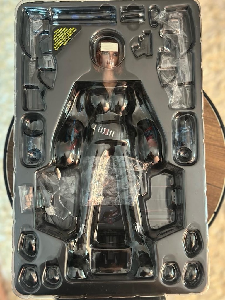 MARVEL HOT TOYS AVENGERS BLACK WİDOV - 5
