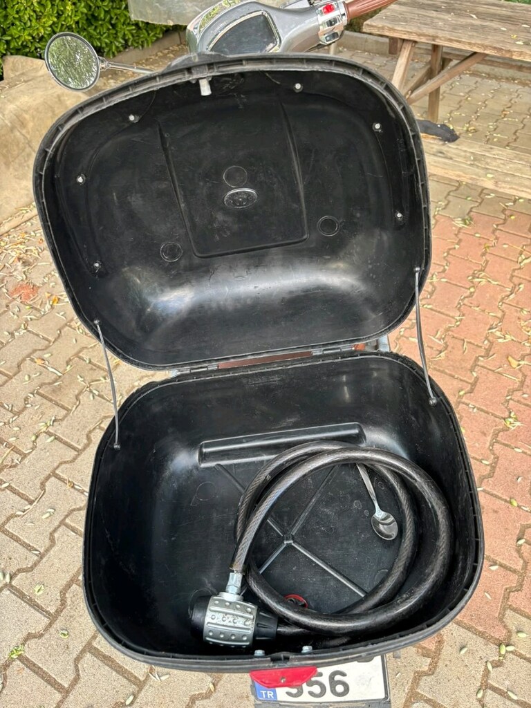 revolt rs6 125 cc scooter - 4