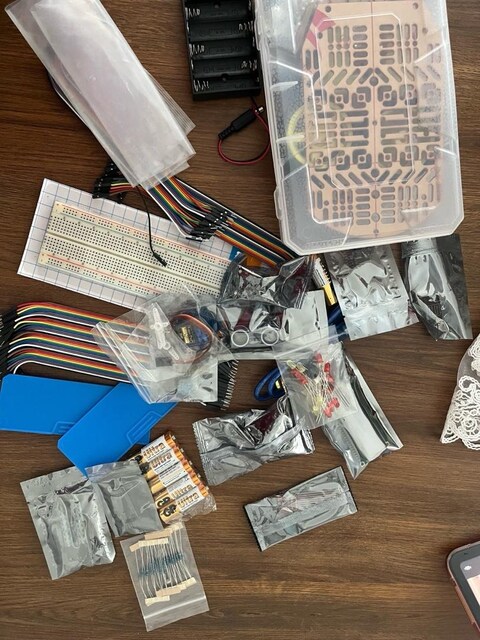 Robotistan.com dan proje kiti(Arduino,robot,çeşitli sensörler vs)
