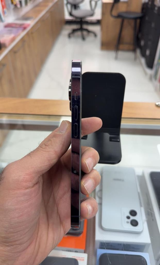 iPhone 14 pro - 2