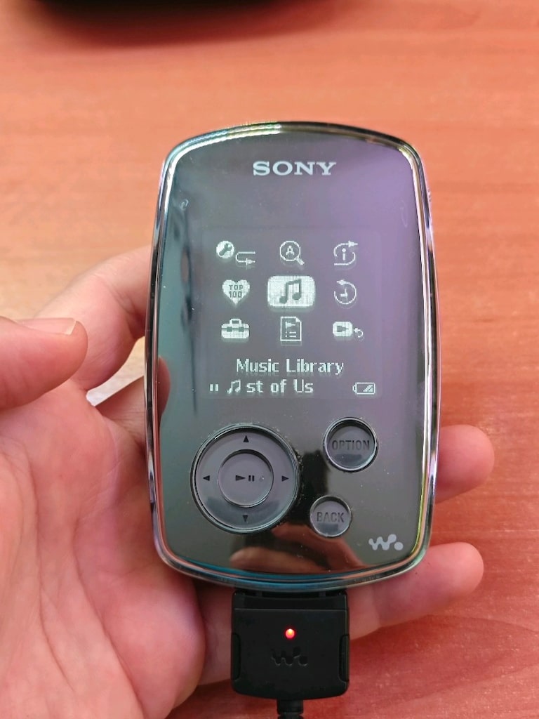 Sony Walkman NW A3000 Digital Music Player - 2