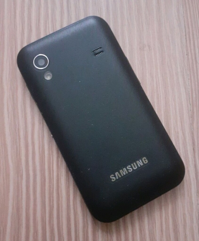 SAMSUNG ACE ANNE BABA TELEFONU TEMİZ SORUNSUZ SİYAH VE BEYAZ MEVCUT - 4