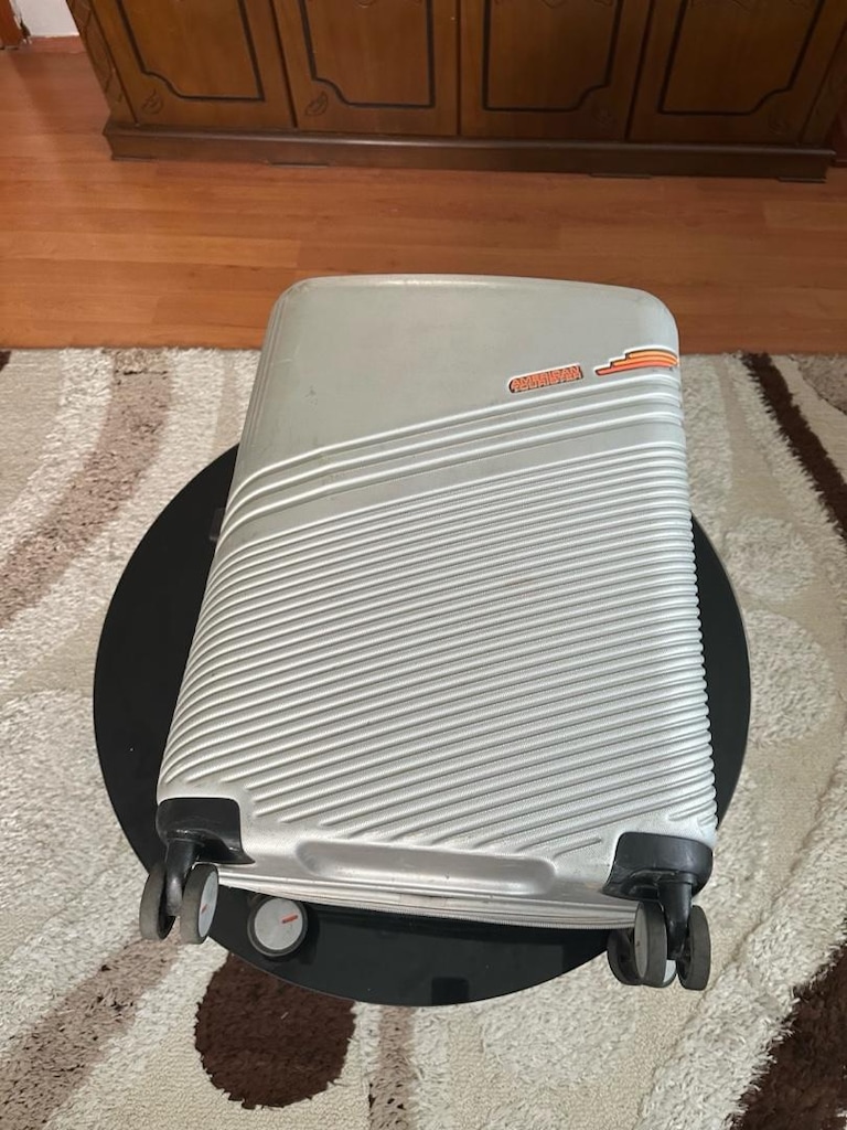 American Tourister Orta Boy Sert Kabuk Valiz – 4 Tekerlekli - 2