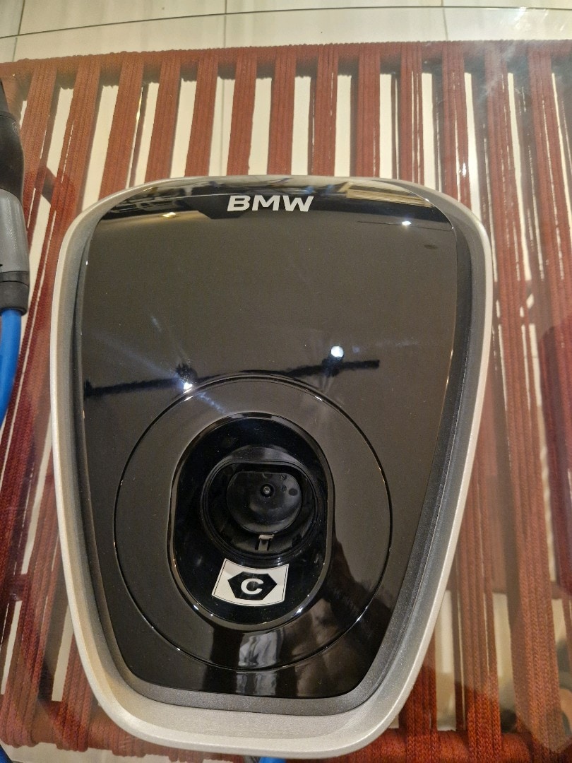 BMW Wallbox Gen 3 elektrikli araç şarj istasyonu sıfırdan farksız - 2