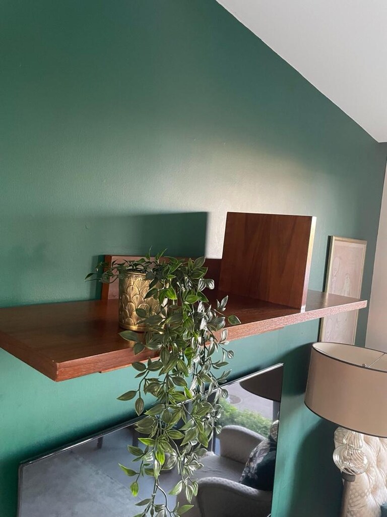 Crate & Barrel Duvar Rafı - 2