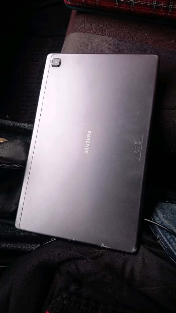 "Cihaz Samsung Galaxy Tab A7 10.4 inç modelidir. Sim kart takılan (LTE - 3