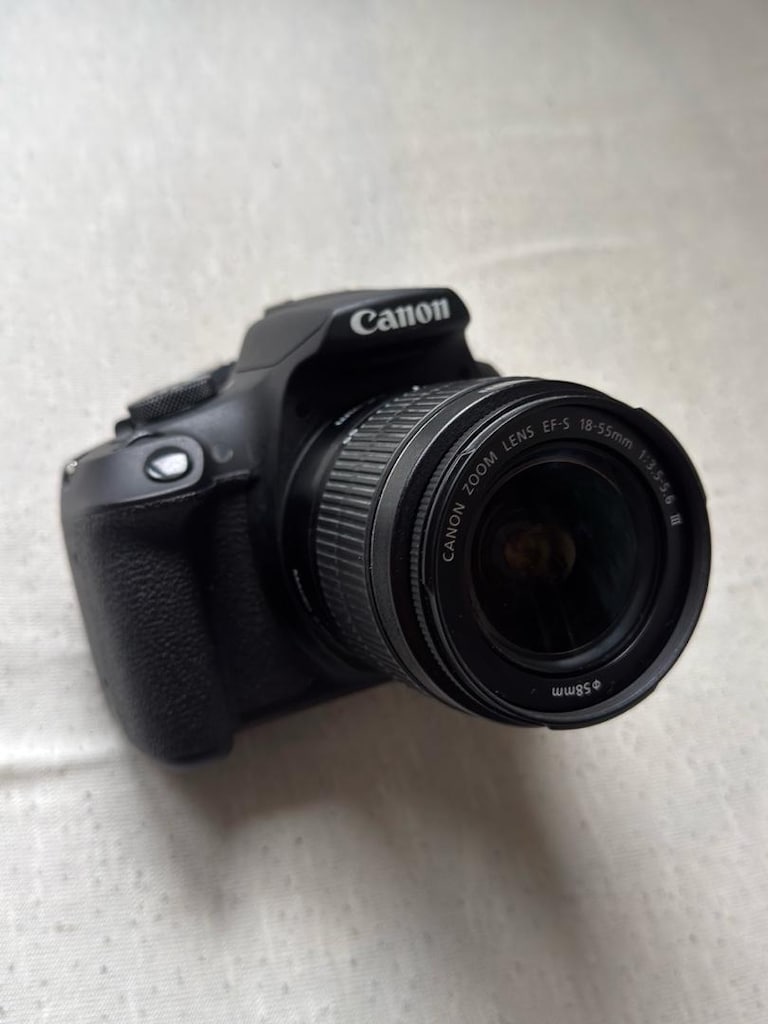 Canon EOS 2000D sıfıra yakın kapalı kutu - 3