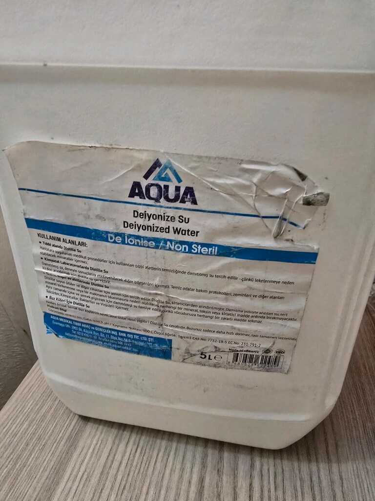 Sıfır Kapalı Kapak Deiyonize Su 5 Lt. Ütü Akü Antifriz Tamamlama Suyu