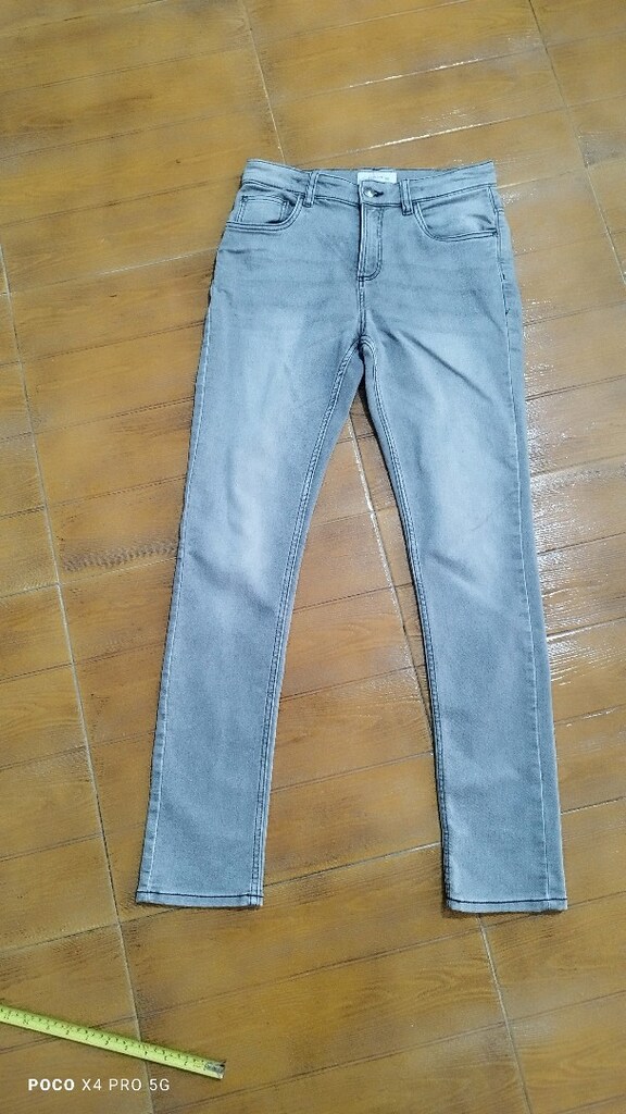 #Likralıbjeans pantolon...Erkek de giyer..Eni çekilince 42 Boyu 105 - 2