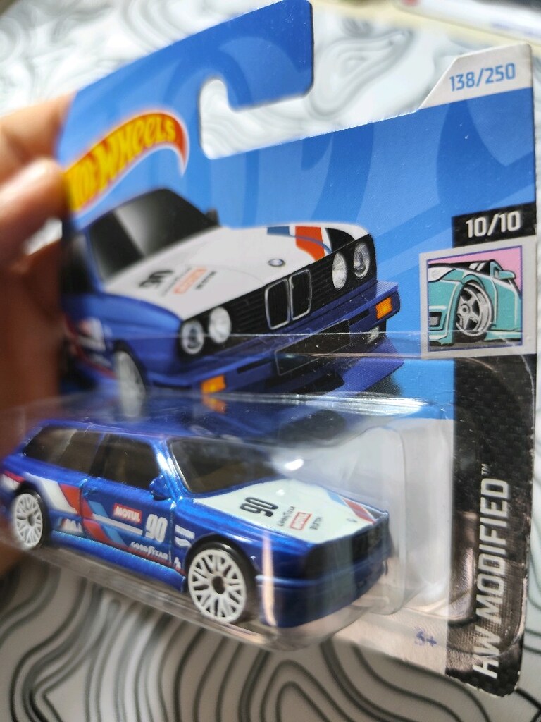 Hot Wheels BMW M3 Wagon Mavi - 2