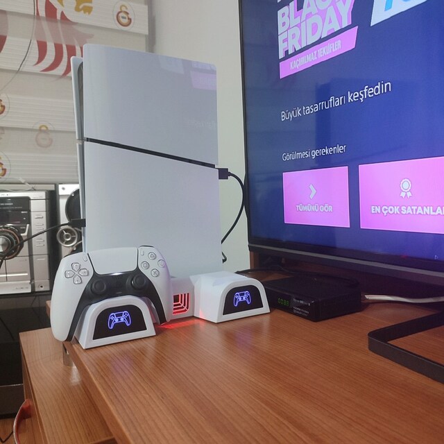 SIFIR GİBİ PS5 SLİM 1TB