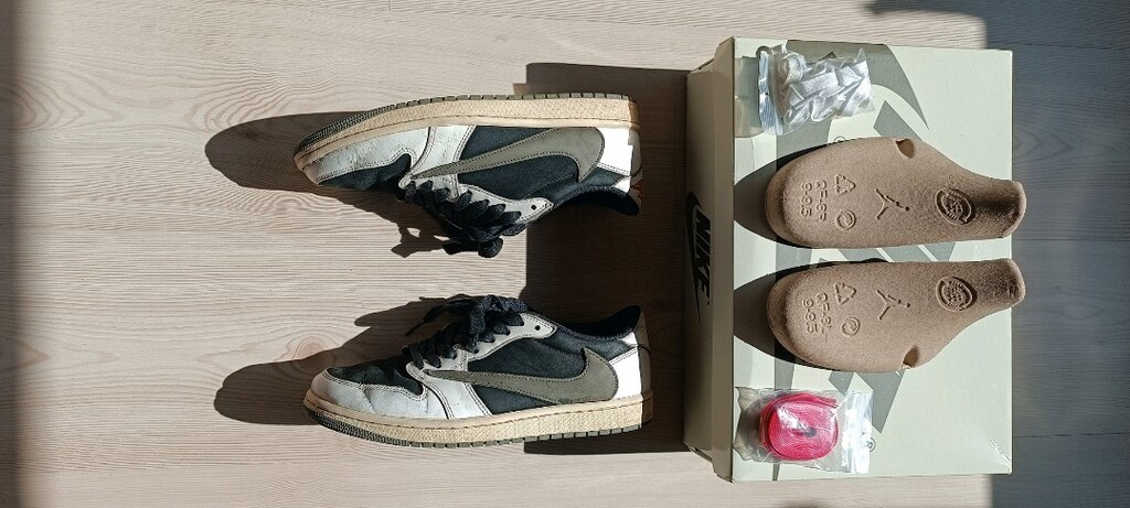 Air Jordan 1 Low Travis Scott Olive (W) 42 - 4