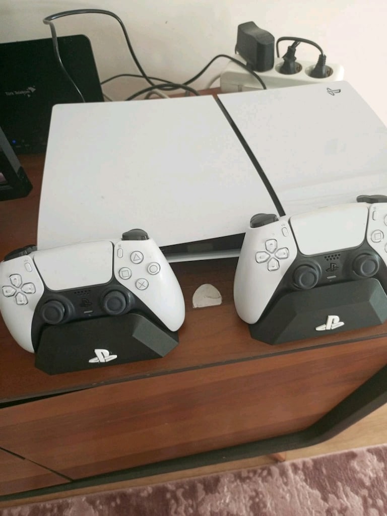 10 aylik ps 5 1tb - 2