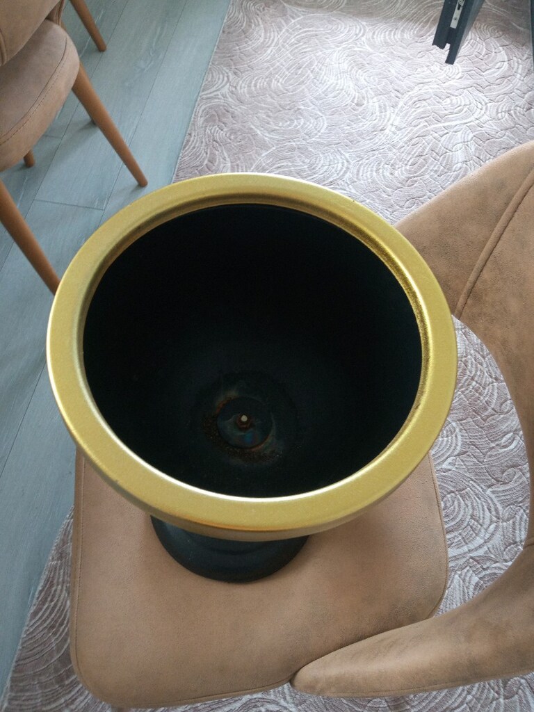 Gold metal saksı birkaç ay kullanıldı tertemiz ölçüsü yükseklik - 2