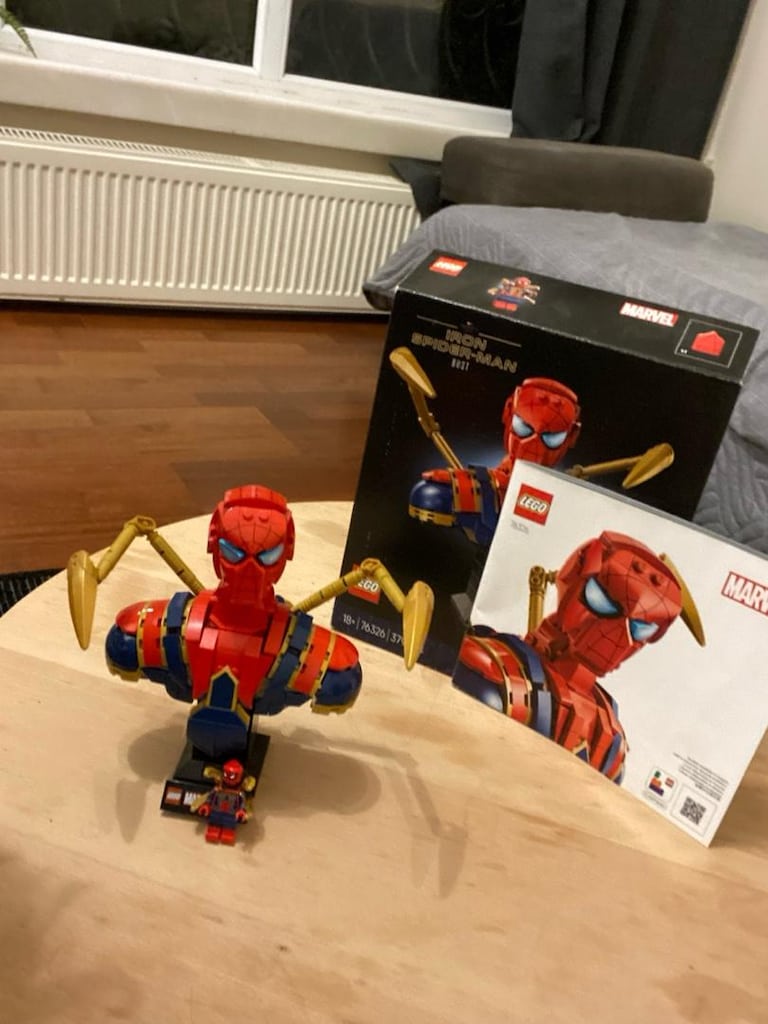 LEGO iron spider-man - 3