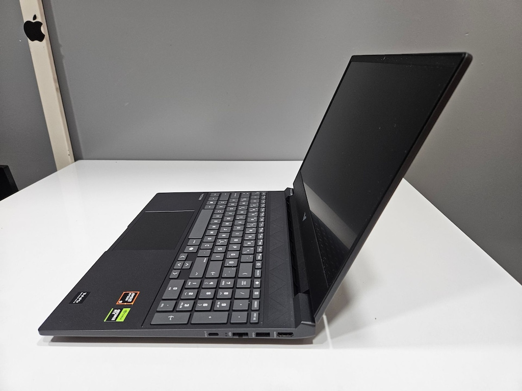 HP VİCTUS +RYZEN 9 8945HS + RTX 4060 8 GB + 32 GB RAM+ GARANTİLİ - 2