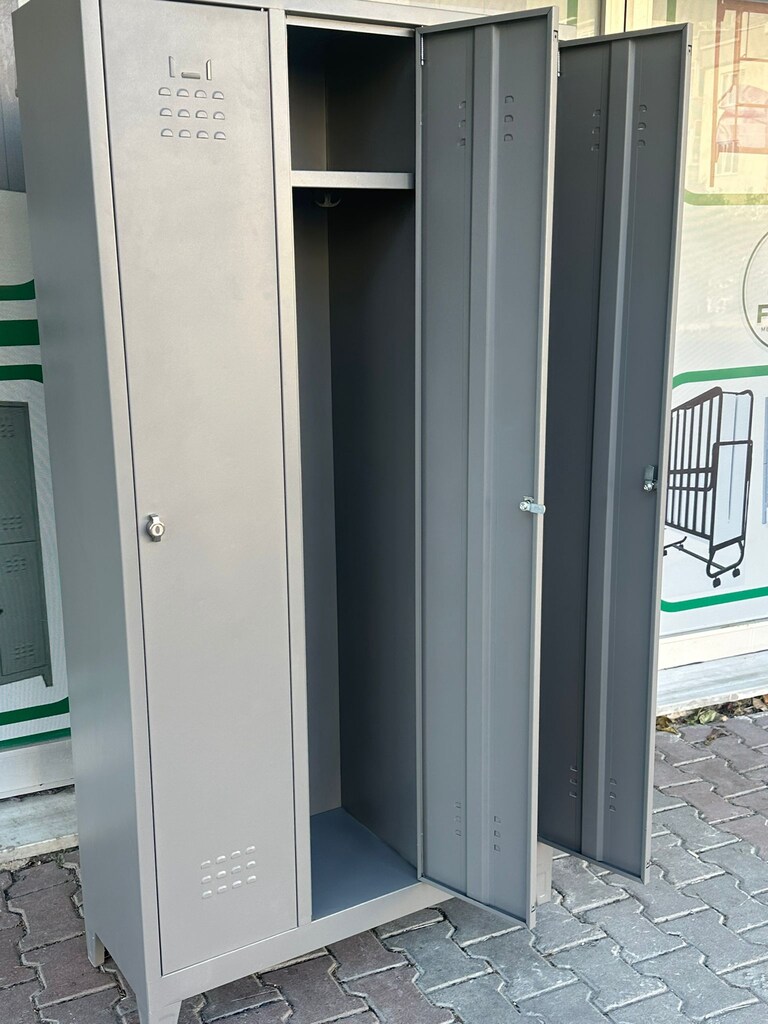 PERSONELLER İÇİN ÜÇ KAPAKLI SOYUNMA_GİYİNME DOLAPLARI - 2