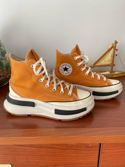 Converse Turuncu Sneaker
