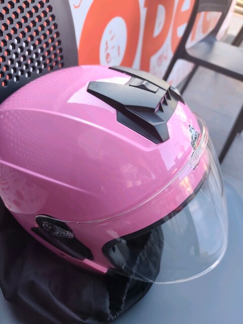 Pembe Motosiklet Kaskı