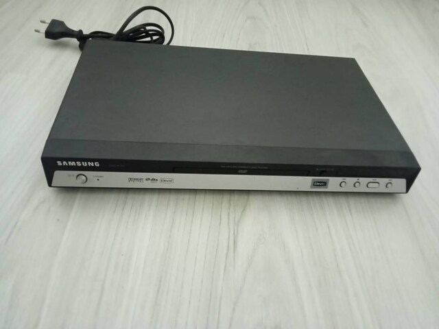 SAMSUNG DVD PLAYER