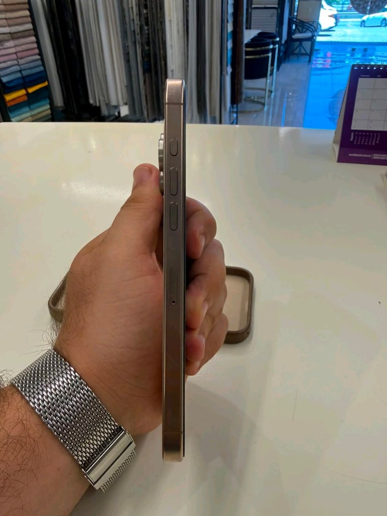 iPhone 16 PRO MAX YD - 5