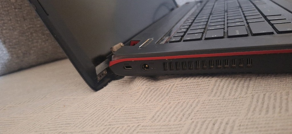 MSI GE70 2QE gaming laptop - 3
