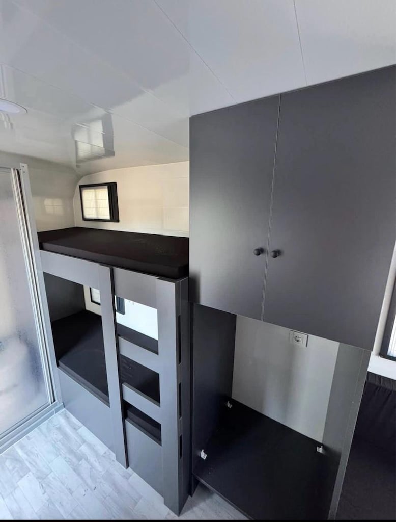 karavan - 2