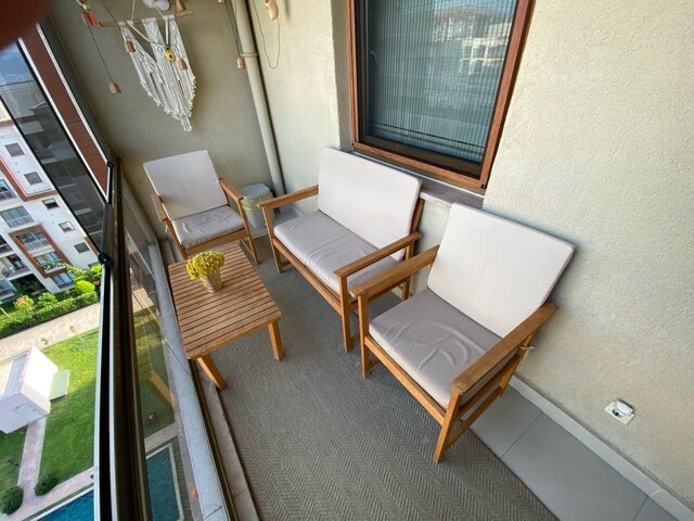 Balkon takımı çok temiz