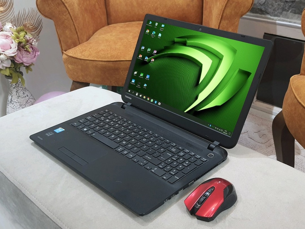 Sayfama Bakın... Tertemiz ince kasa Toshiba- Yeni PiL - SSD Diskli - 2