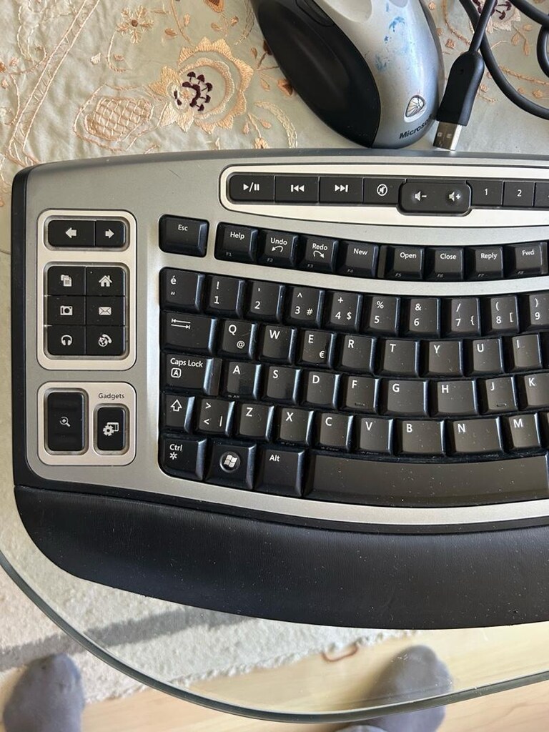 Microsoft Wireless Laser Keyboard 6000 v2.0+Microsoft Laser Mouse 6000 - 3