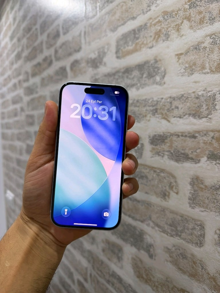 Apple 15 128 GB Yd - 2