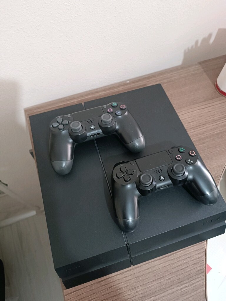 PlayStation 4 GOLDHENLİ 21 ADET OYUN YÜKLÜ 2 KOLLU TERTEMİZ SORUNSUZ - 2
