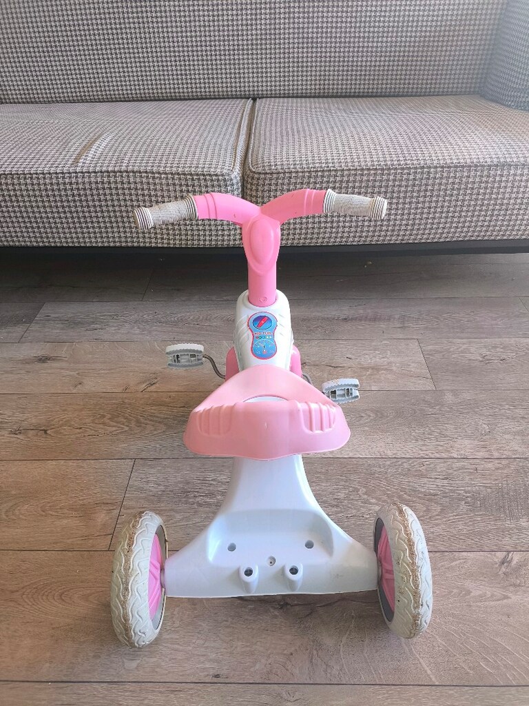 Pembe Beyaz Çocuk Üç Tekerlekli Pedallı Bisiklet - 5