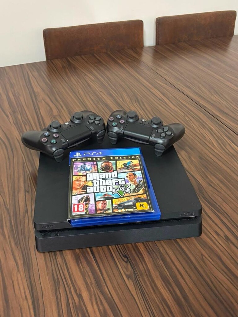 playstation 4 - 2