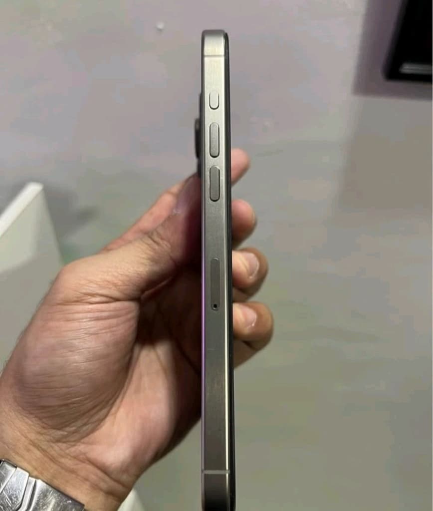 İLK SAHİBİNDEN İPhone 15 PRO MAX - 2