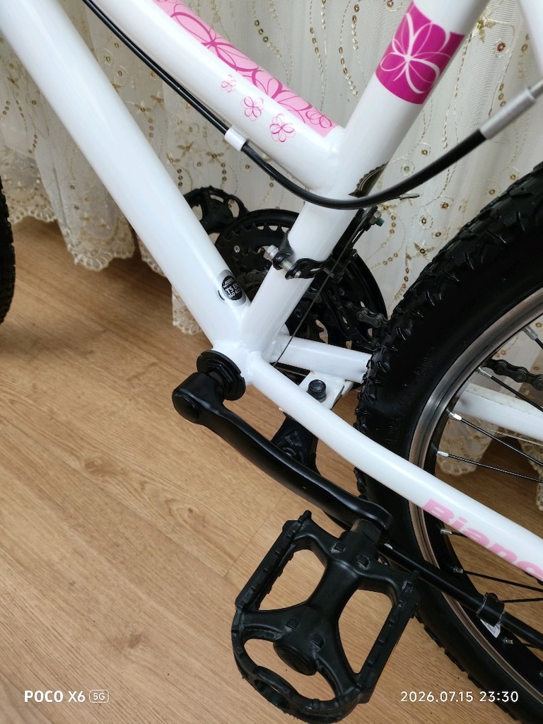 Sıfırdan farksız, hatasız 24" Bianchi Bella vitesli bisiklet (kaçmaz) - 15