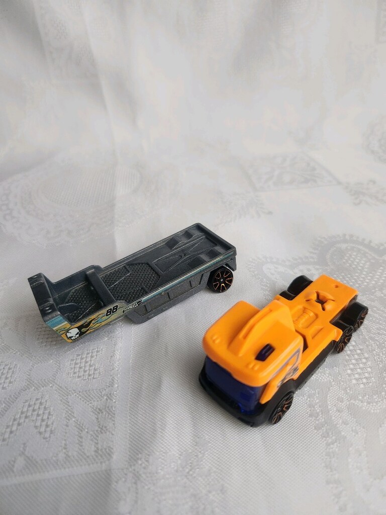 hotwheels trackın trucks chopter chase kamyon takibi taşıyıcı tır 2012 - 10