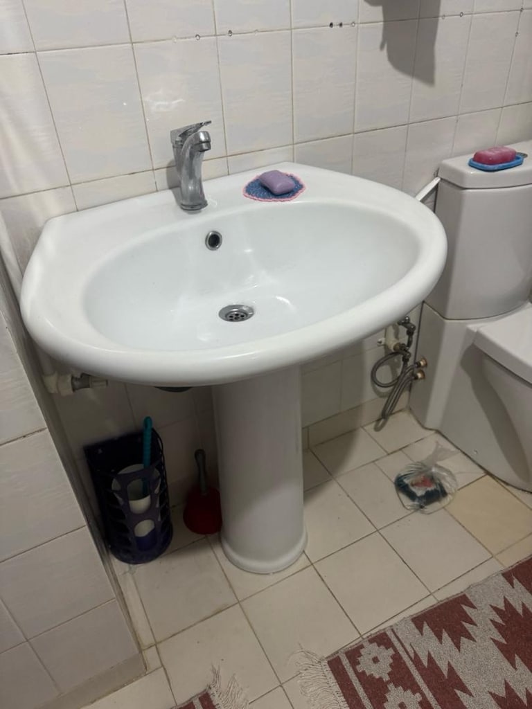 ACİL. DUŞA KABİN VE LAVABO TERTEMİZ SAĞLAM KOMPLE BU FİYATA. - 7