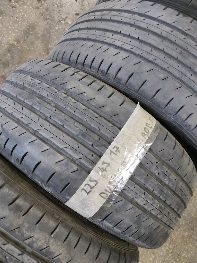 225-45-17 Dunlop 4 adet yazlık lastik (tarih:2020) - 2