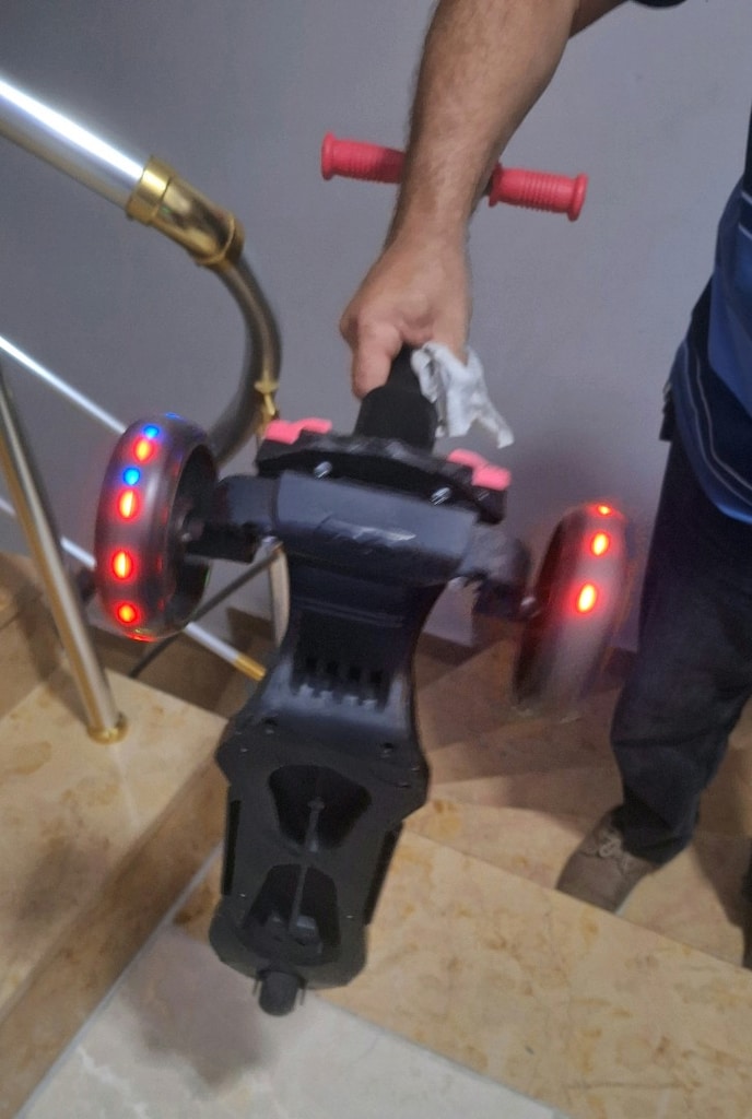 Temiz Kullanılmış 3 Tekerlekli Çocuk Scooter - 3