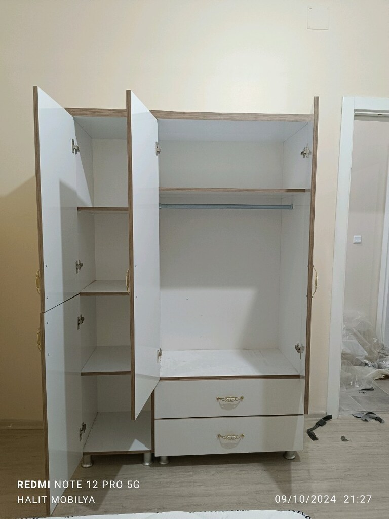 3 kapaklı 2 çekmeceli aynalı elbise dolabı - 2